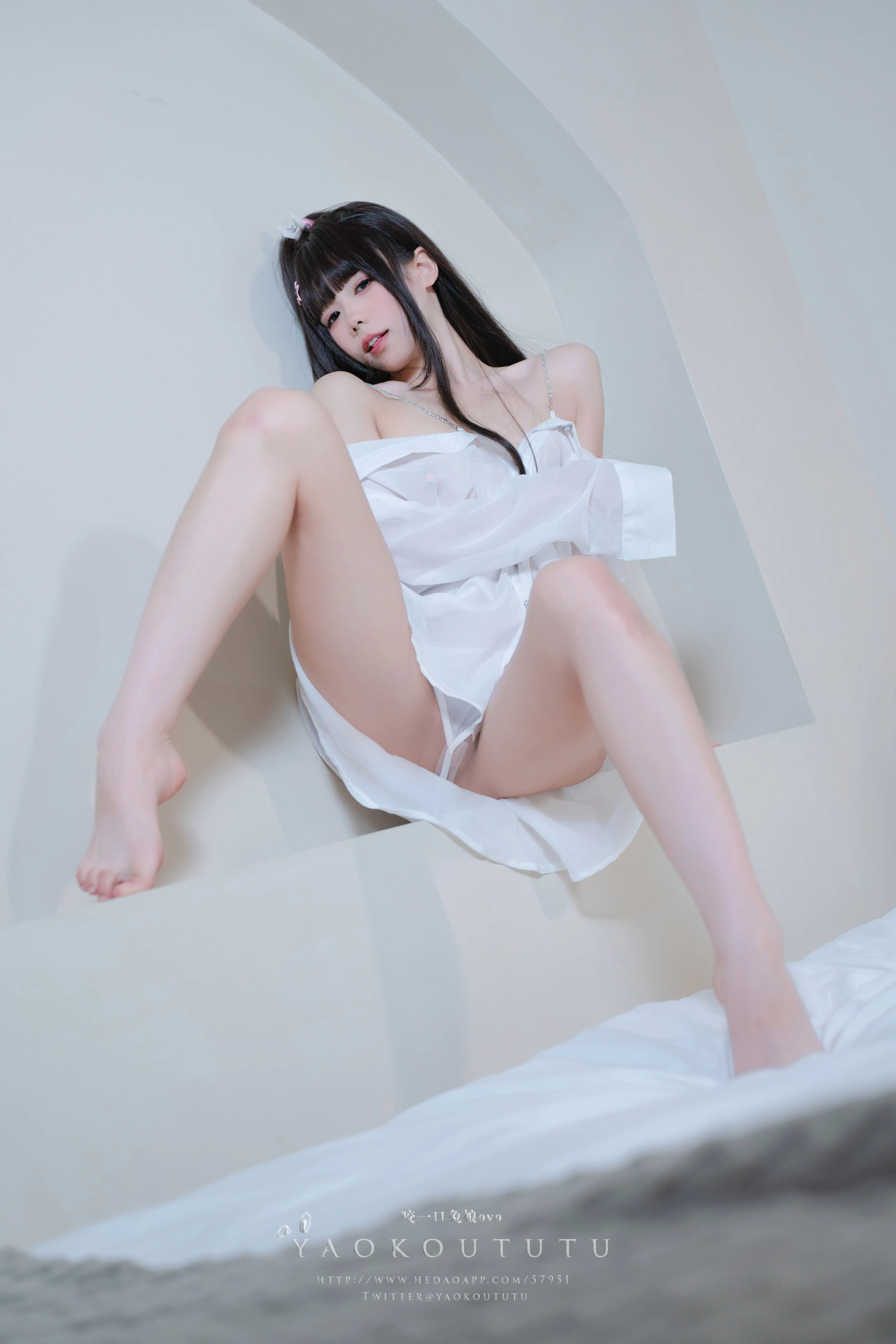 咬一口兔娘(黏黏团子兔) – NO.056 『男友衬衣』&Boom Boom[58P-1V-1.57G] - 第3张