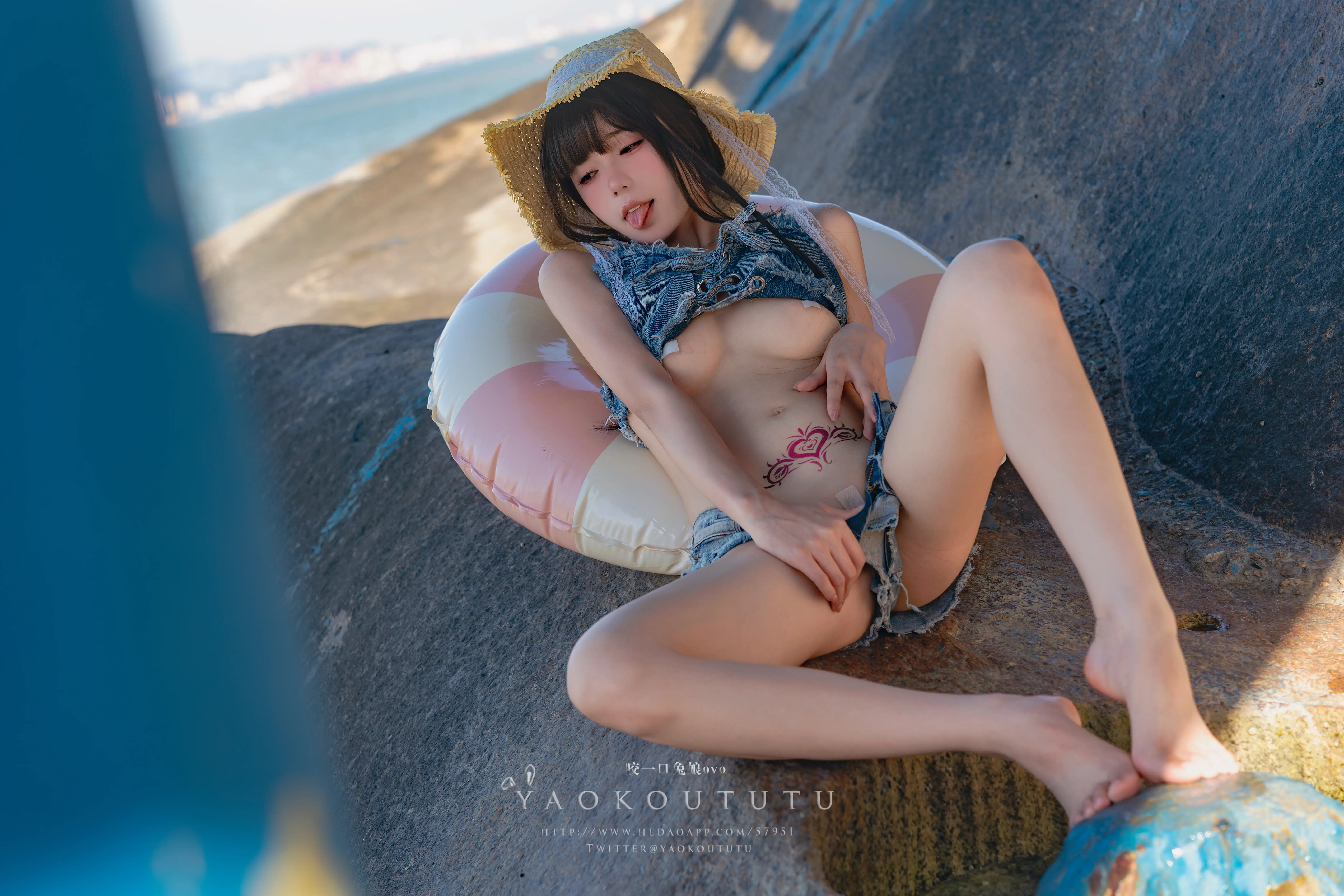 咬一口兔娘(黏黏团子兔) – NO.085『海の夏日』Shotgun[83P-1V-1.44G] - 第7张