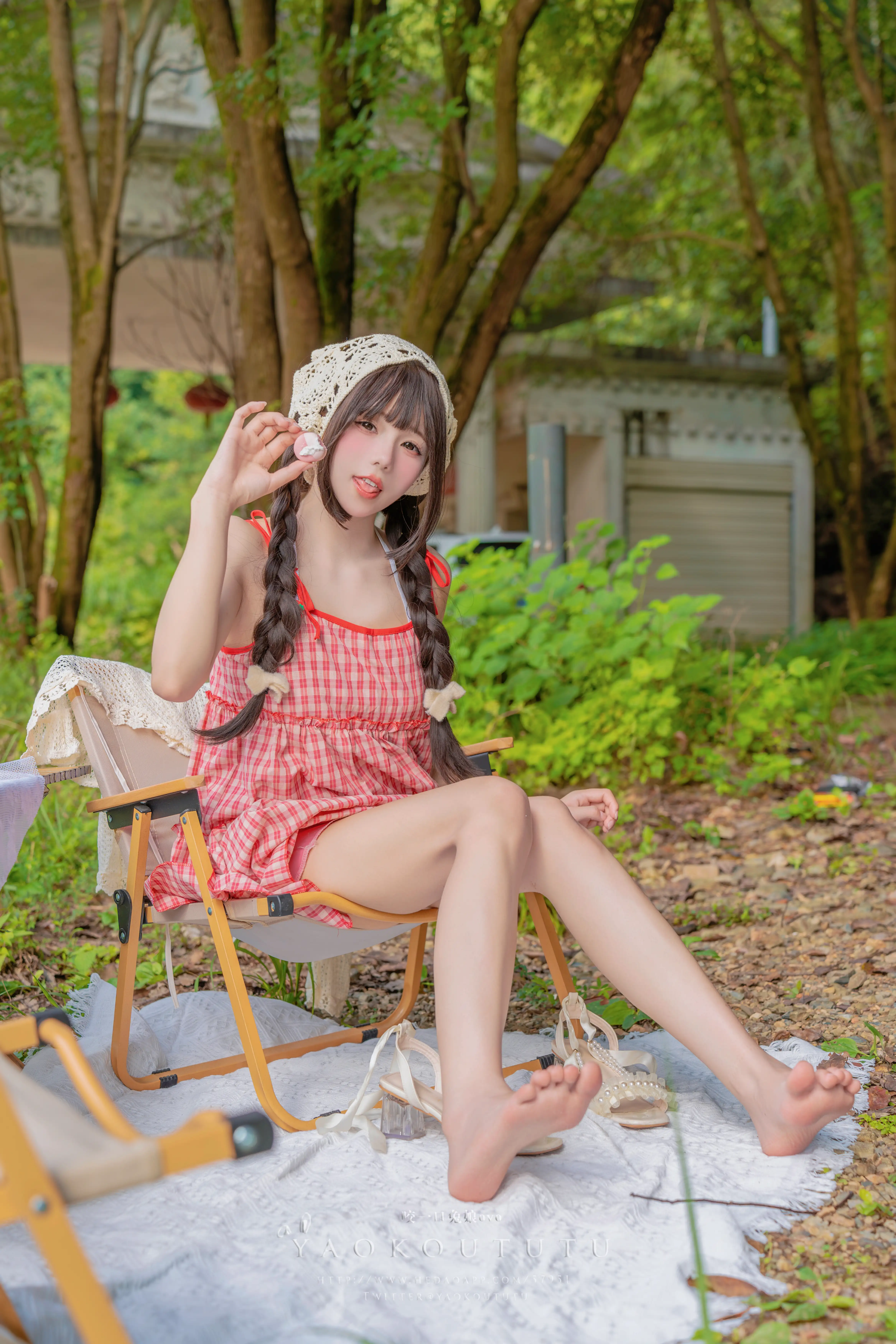 咬一口兔娘(黏黏团子兔) – NO.086『绿野茶会』Lovesick girls[69P-1V-1.35G] - 第2张