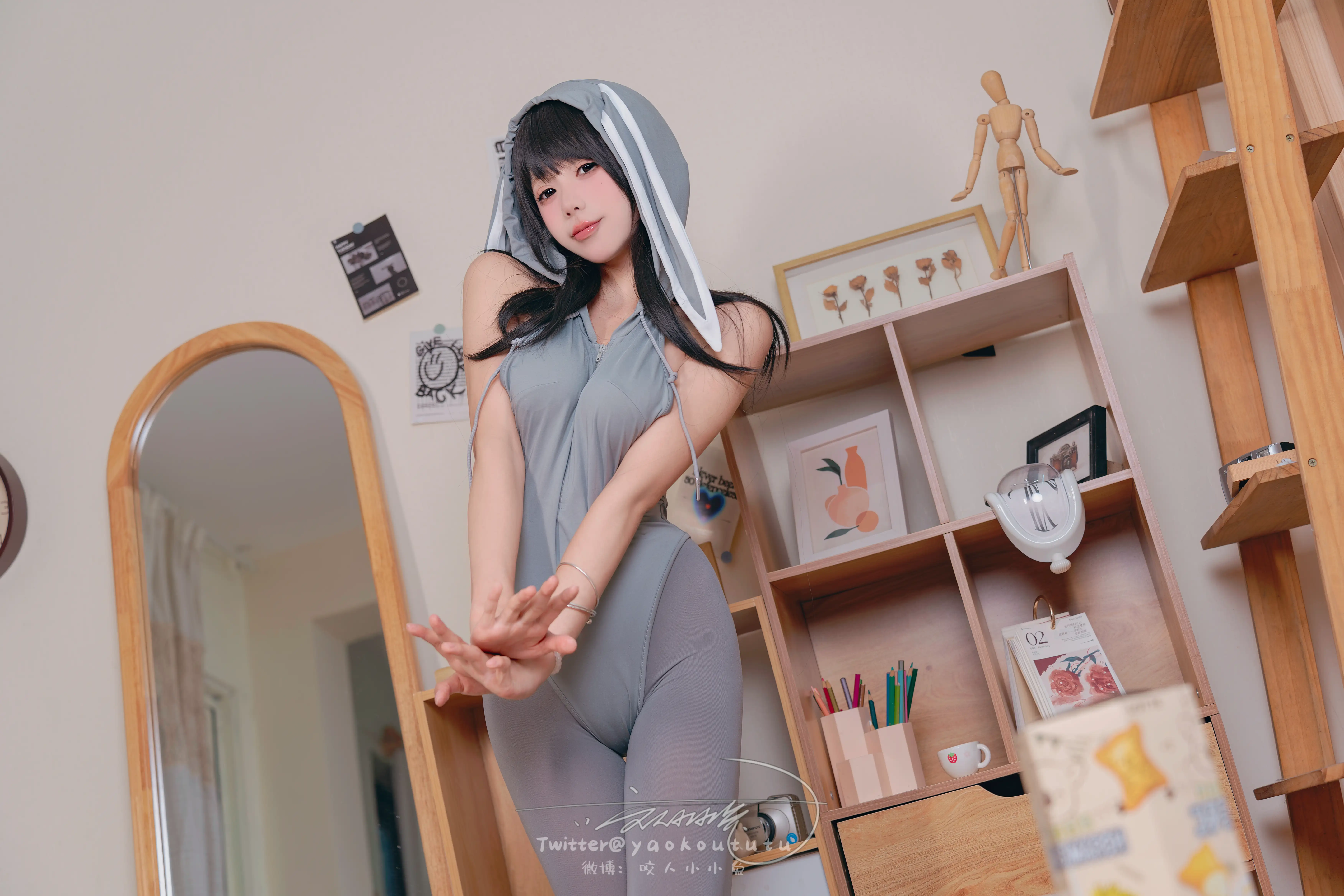 咬一口兔娘(黏黏团子兔) – NO.116 23.12月 小灰兔[41P-1V-1.01G] - 第5张