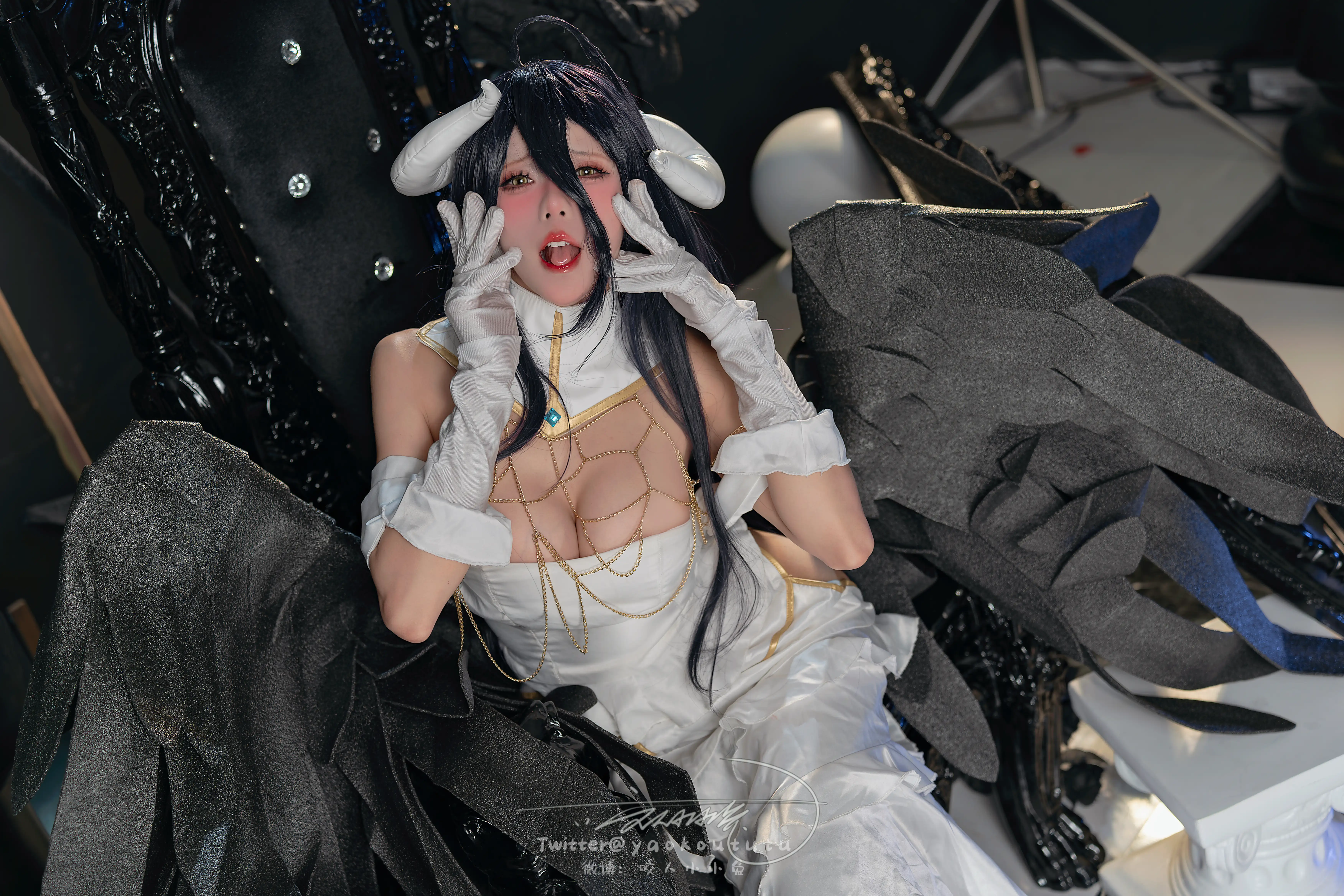 咬一口兔娘(黏黏团子兔) – NO.119 魅魔之耻 雅儿贝德&Tell me[73P-1V-1.14G]