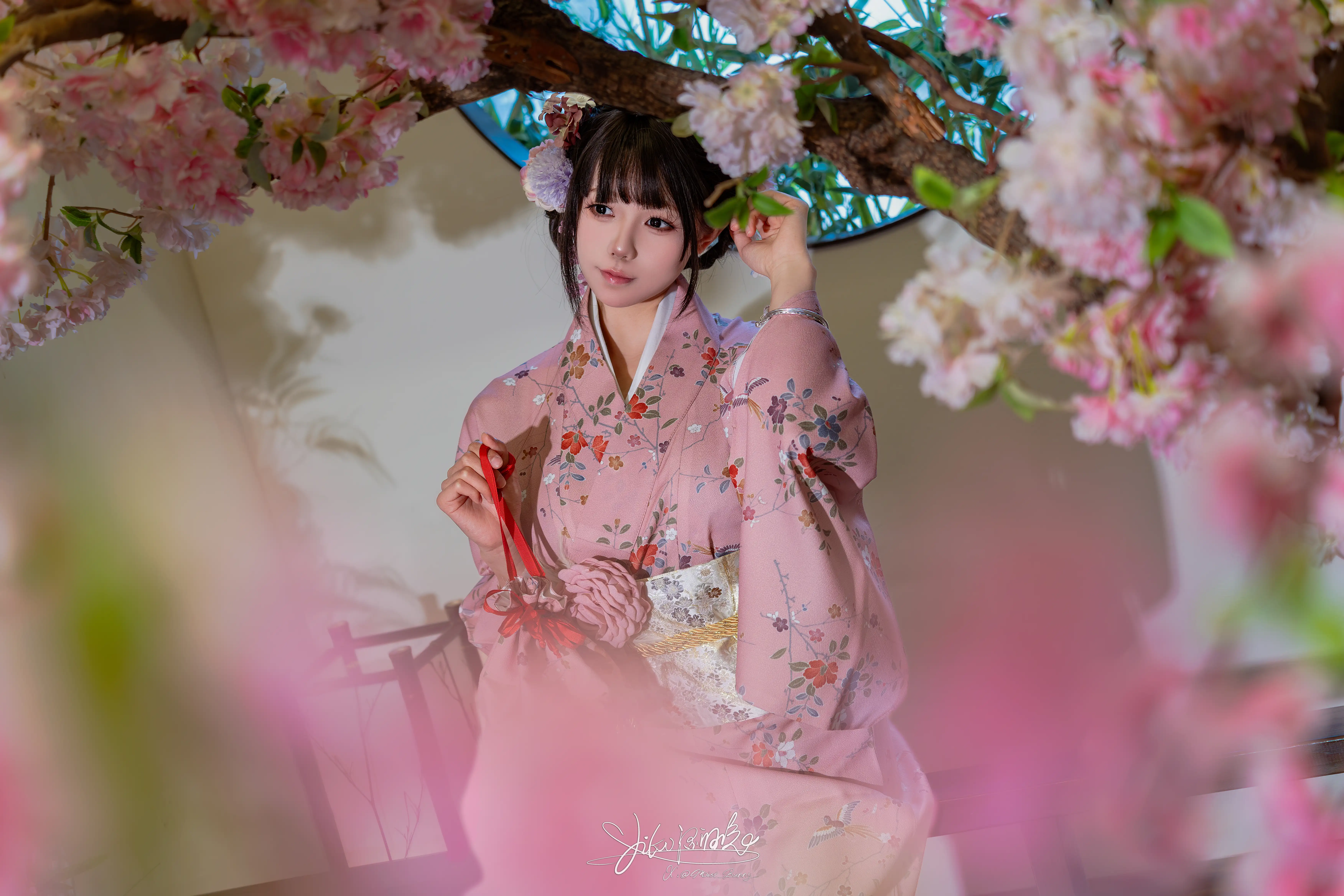 咬一口兔娘(黏黏团子兔) – NO.178 8月作品『温泉の女将』燕无歇[78P-1V-1.04G] - 第3张