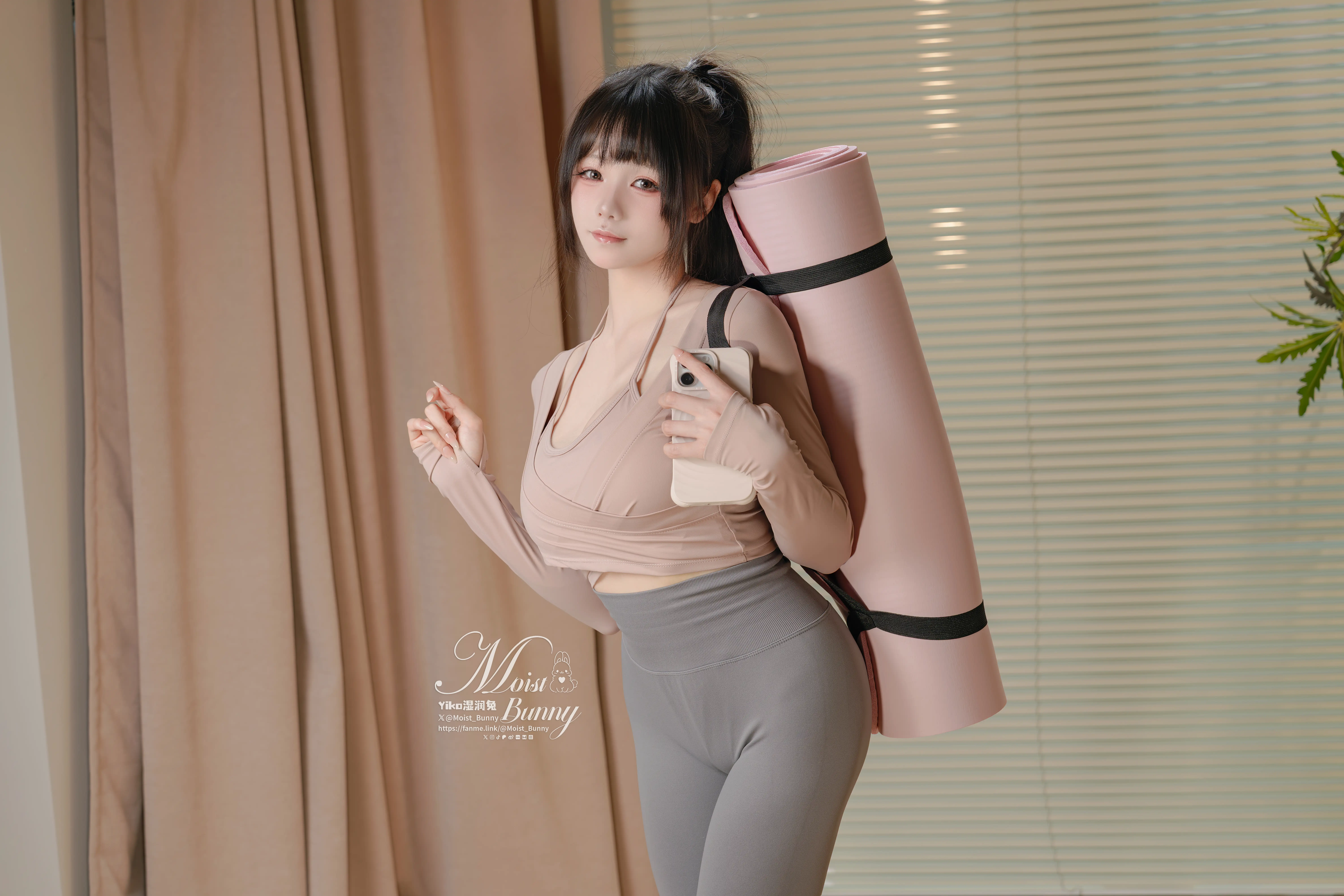 咬一口兔娘(Yiko湿润兔) – NO.236 25.6月作品 上门私教课 [109P2V-2.76GB] - 第2张