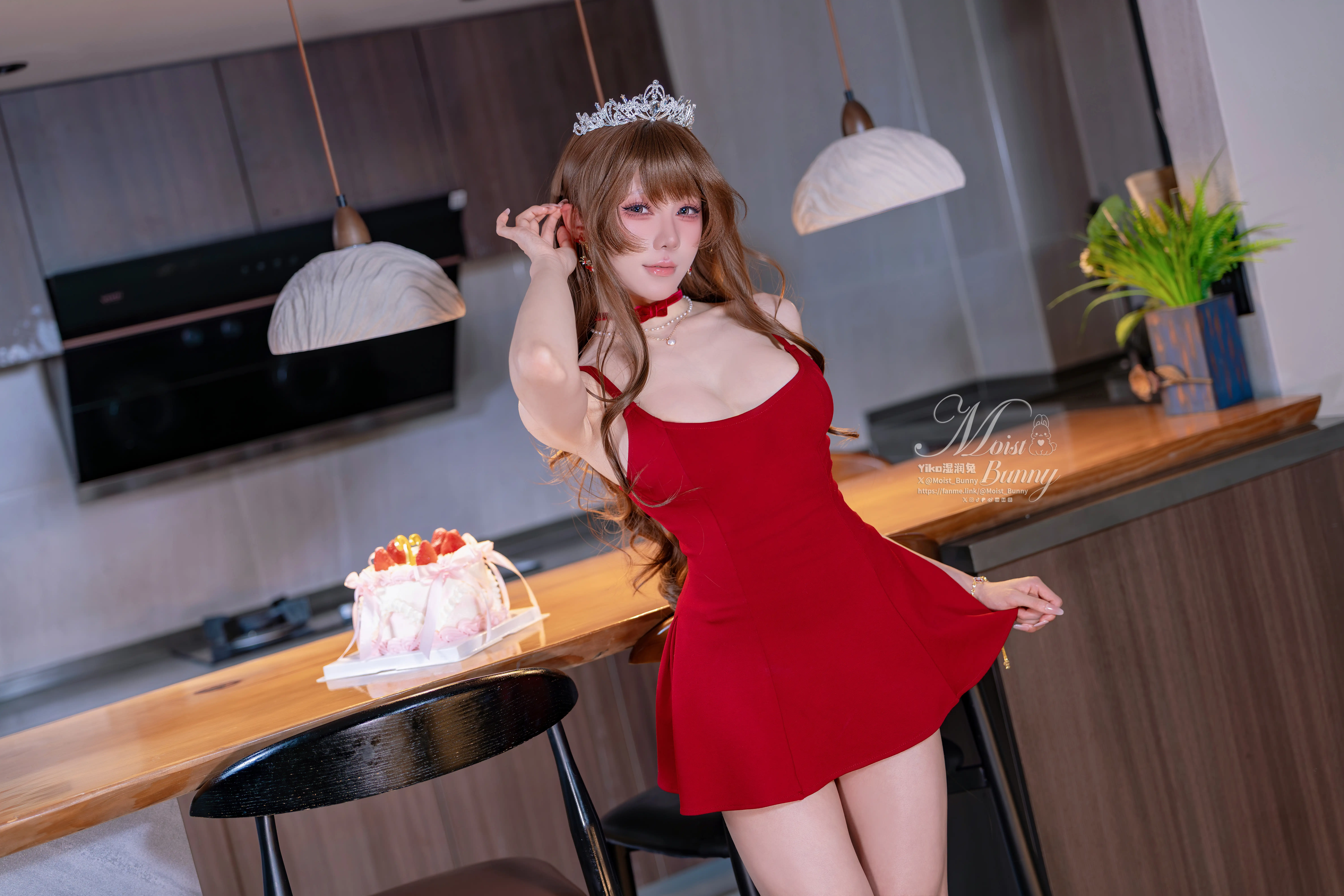 咬一口兔娘(Yiko湿润兔) – NO.267 2025年12月 圣诞生日限定 Birthday Party[48P-1V-1.02G] - 第2张
