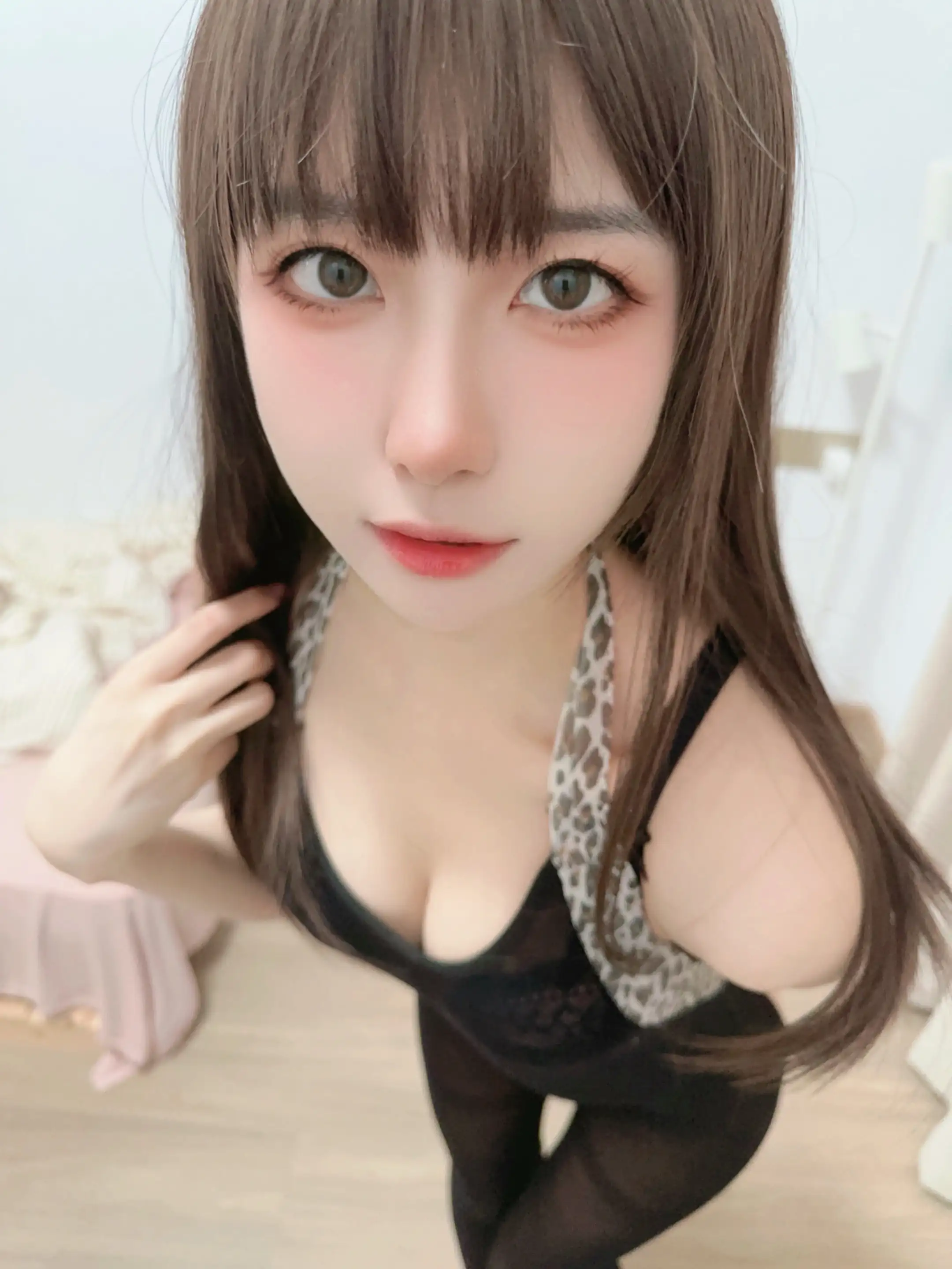 布丁大法 NO.271 黑丝一线天 [19P3V 170M]