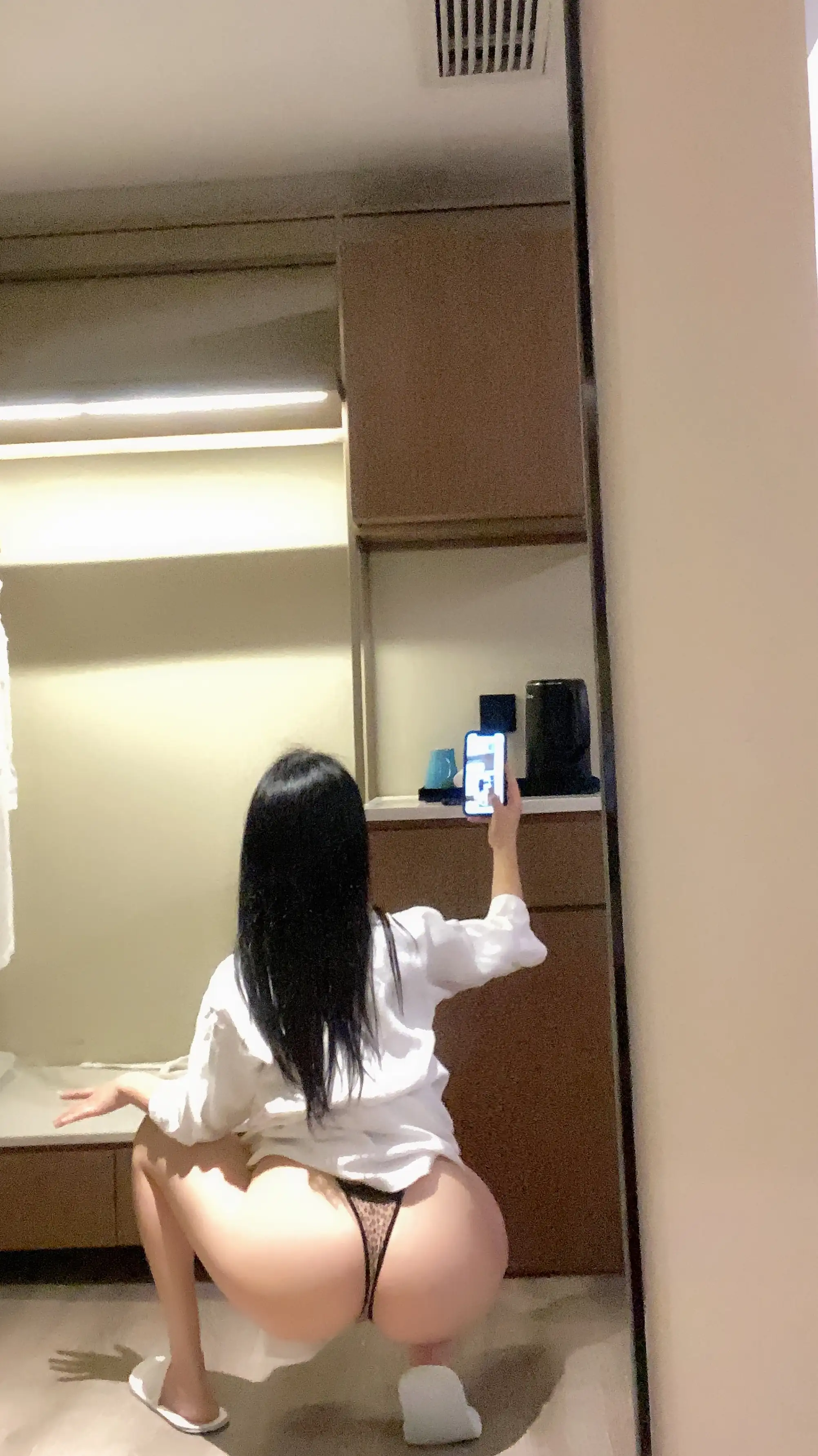 俏妞qiaoniuTT NO.053 可以夹住牙刷[10P-1V-64.8M] - 第3张