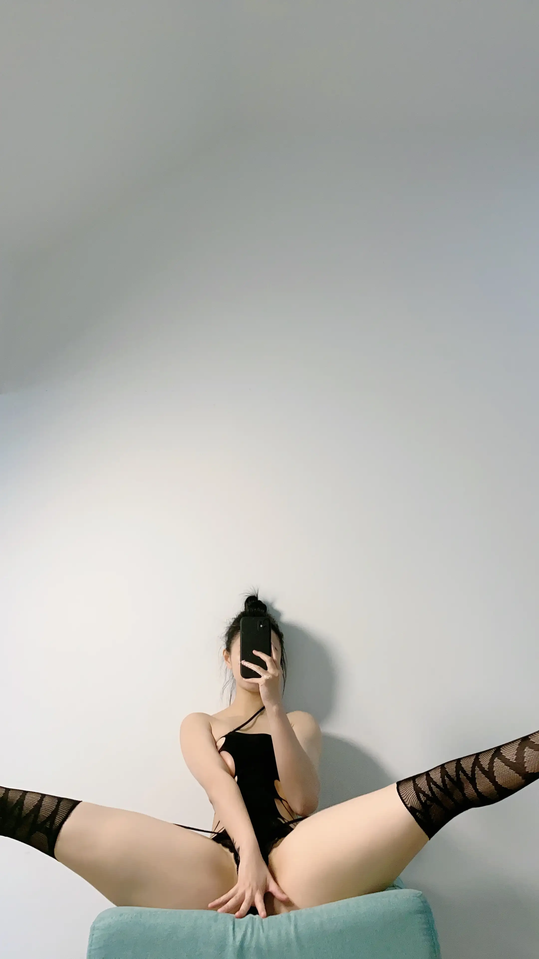 俏妞qiaoniuTT NO.075 日黑丝长腿[13P-42.1M] - 第2张