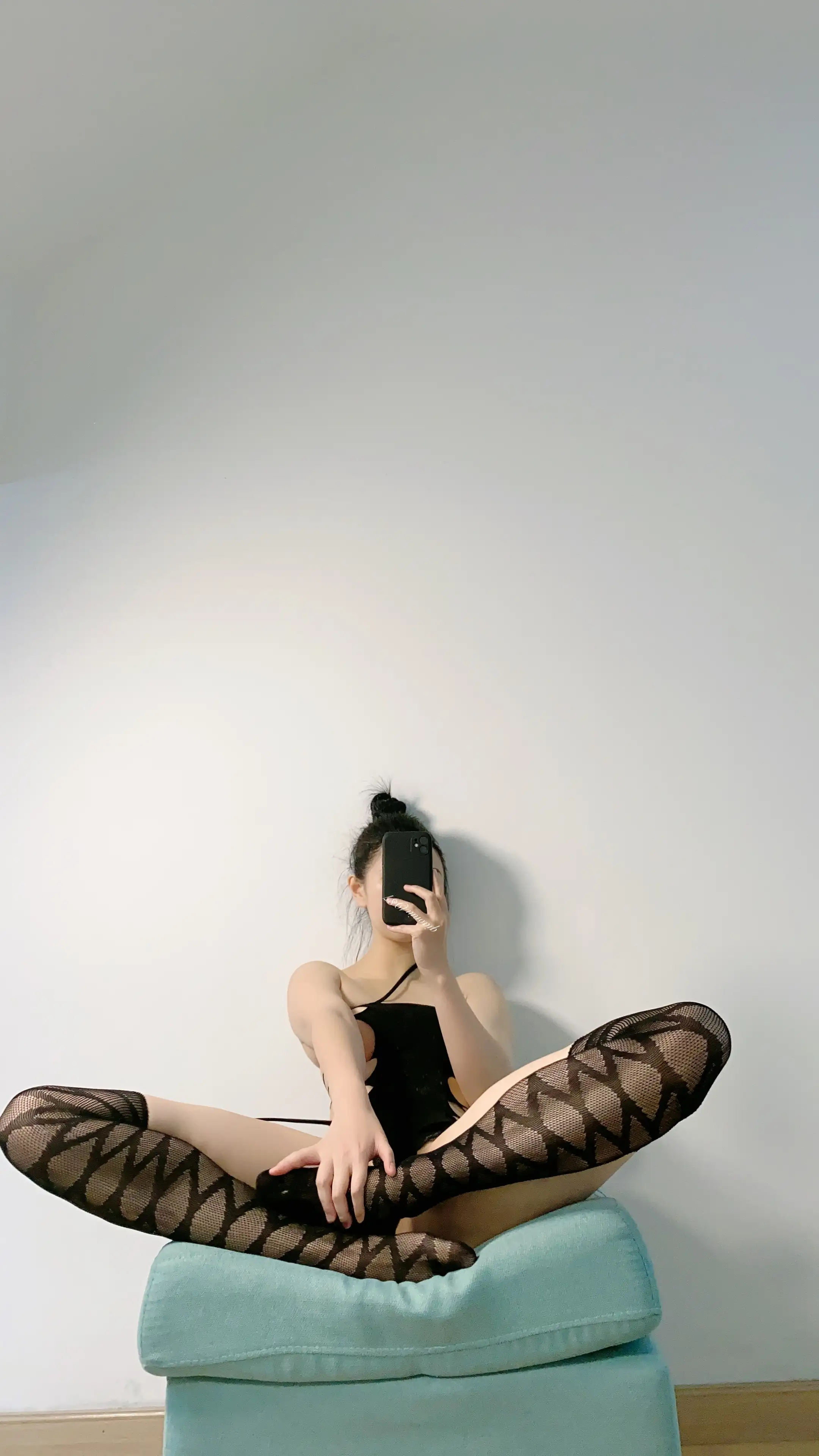 俏妞qiaoniuTT NO.075 日黑丝长腿[13P-42.1M] - 第3张