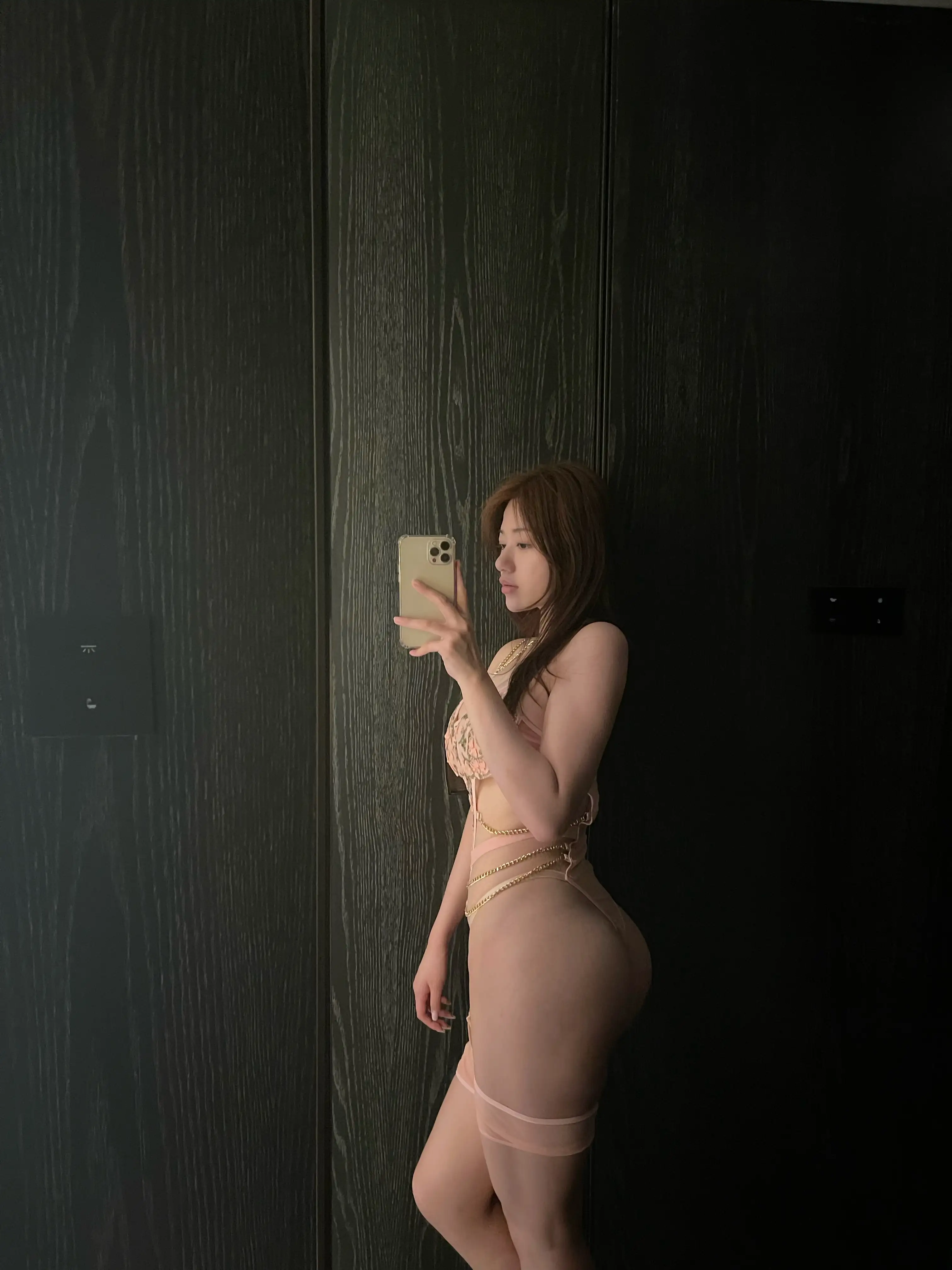 奶宝妹纸 NO.002 微密圈嘉宾系列[304P+90V] - 第1张