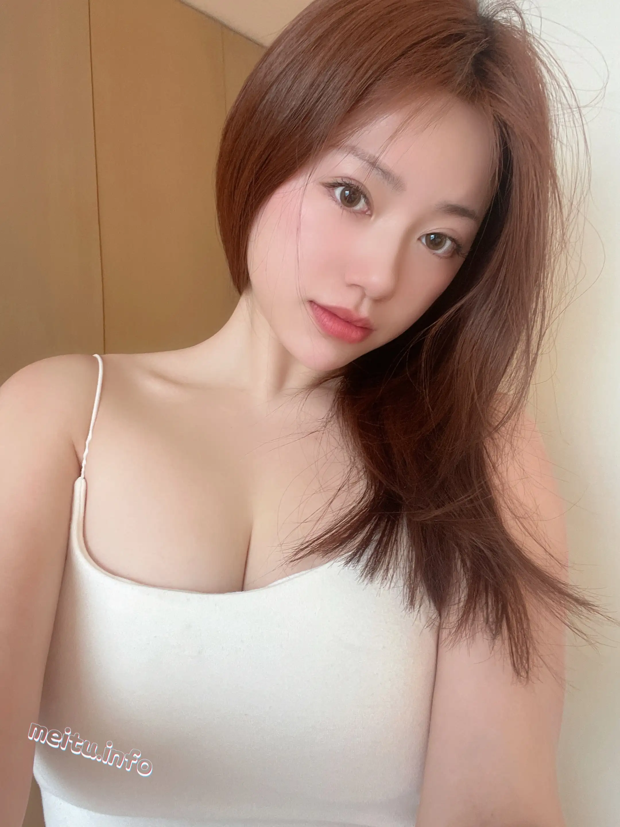 奶宝妹纸 NO.002 微密圈嘉宾系列[304P+90V]