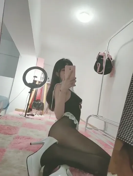 清水由乃 NO.010 黑丝修女  [29P3V-65MB] - 第3张