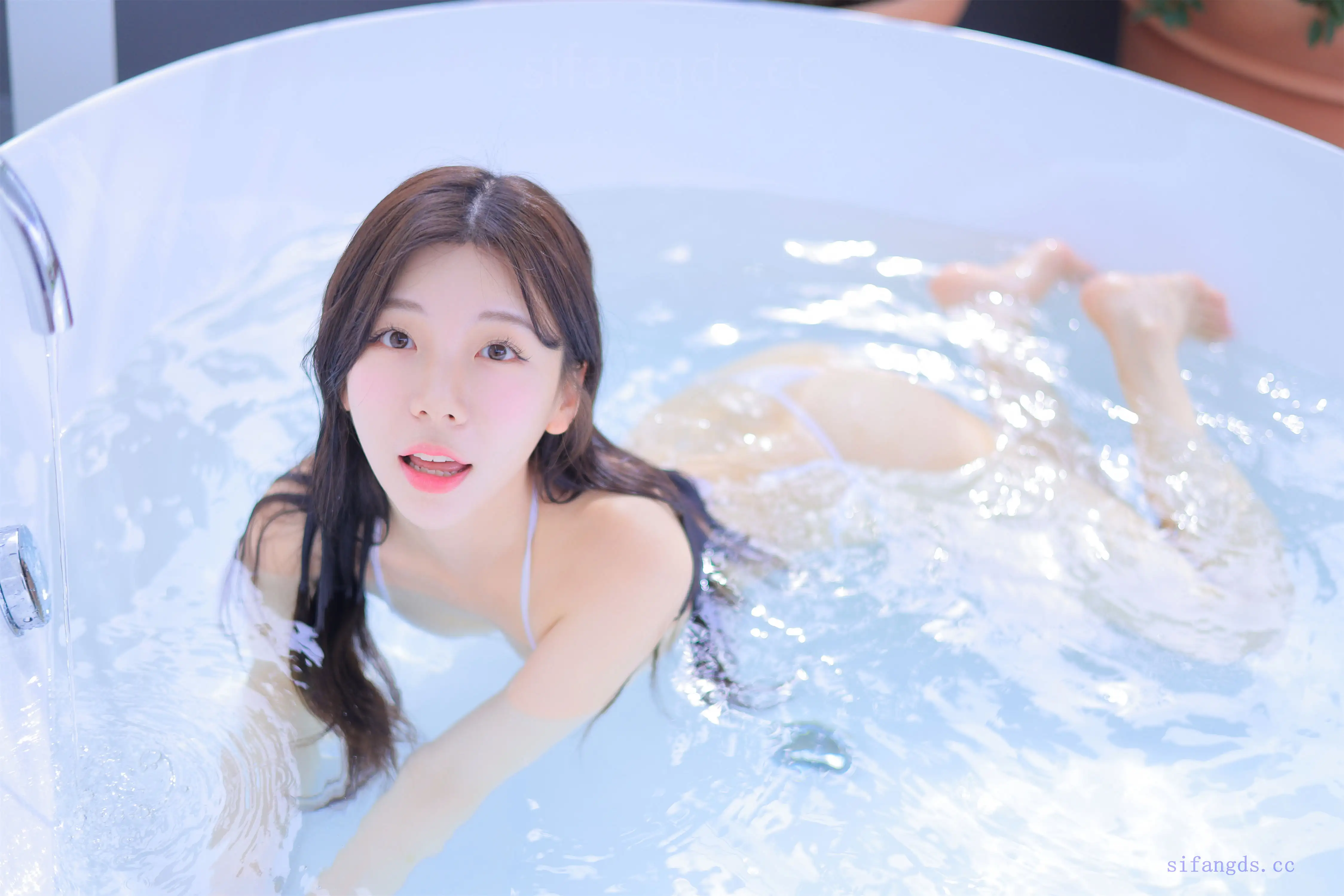 李素英leeesovely NO.032 Latest VIP Works in September Ep.02 [54P+2V／187MB]