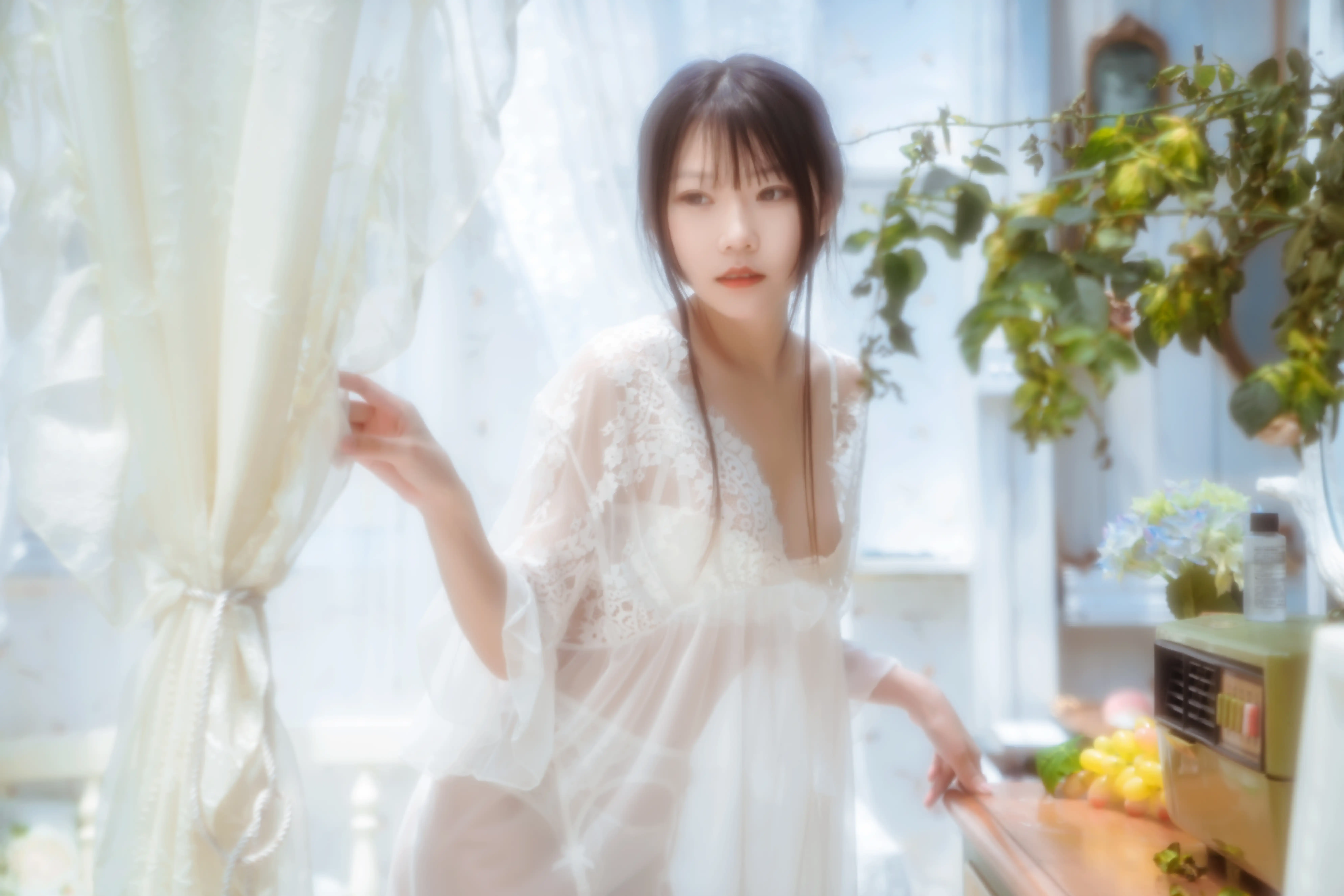 香草喵露露 NO.005 玻璃房少女 [76P-1.13GB]