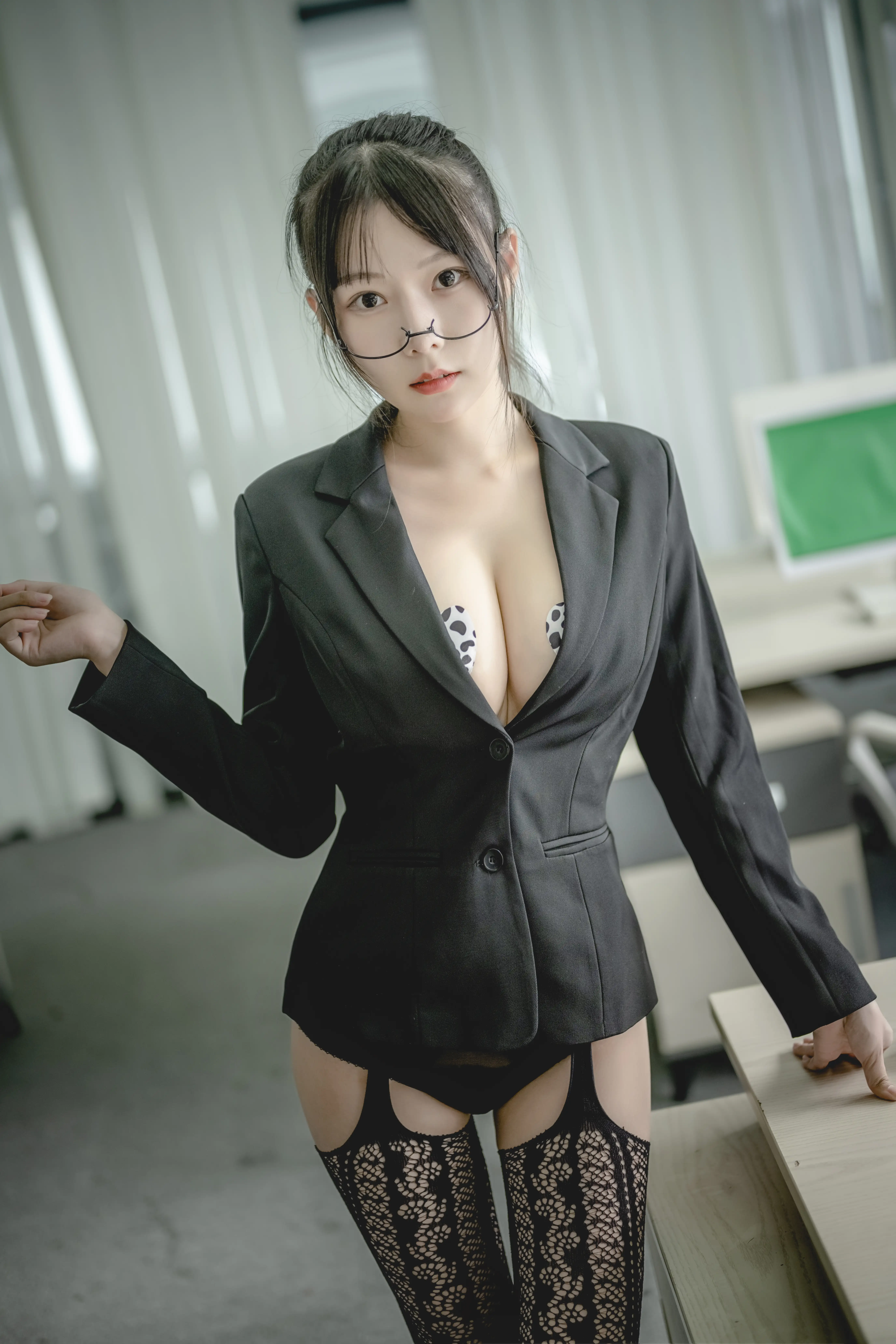 香草喵露露 NO.024 黑色西装 [62P2V-1.26GB]