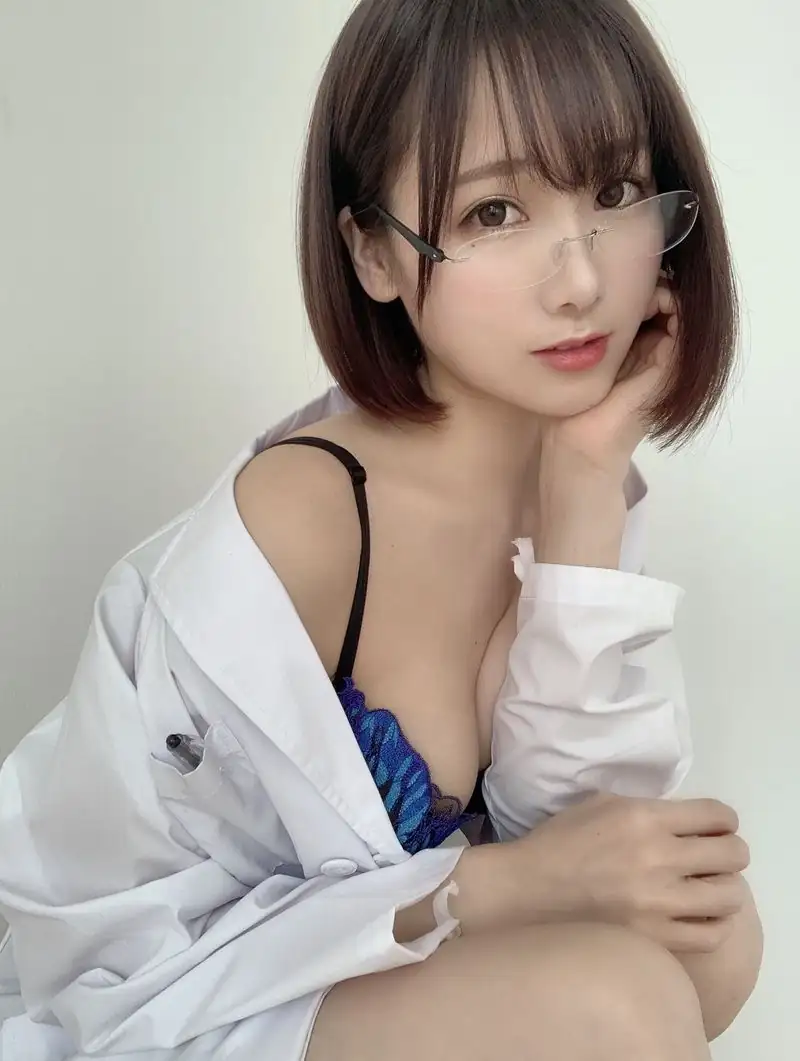 けん研(けんけん) NO.015 Fantia-2020年3月合集[106P+2V] - 第6张