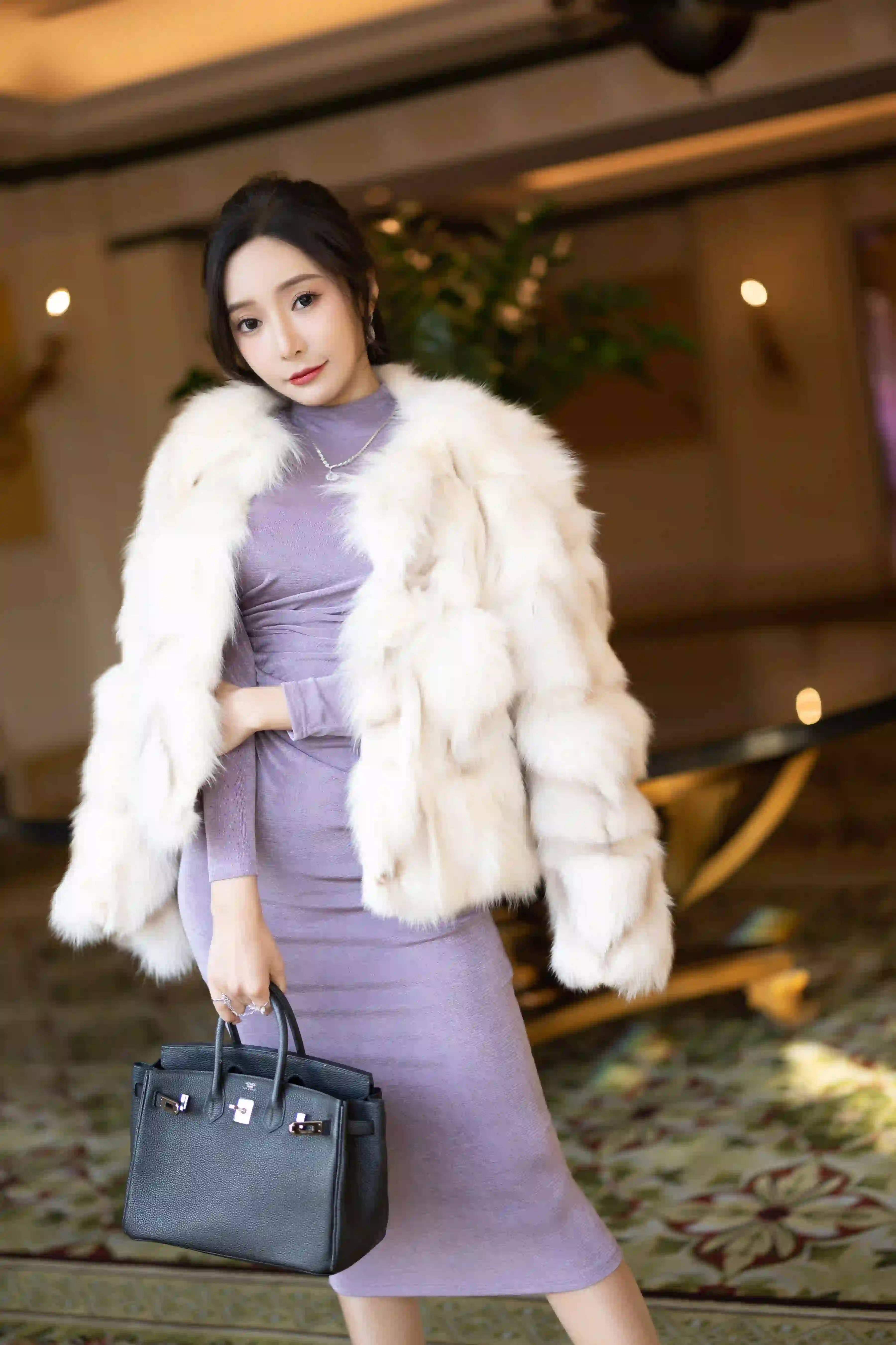 王馨瑶 NO.006 内购无水印 195皮草紫色裙子 [92P1V 0.97GB] - 第1张