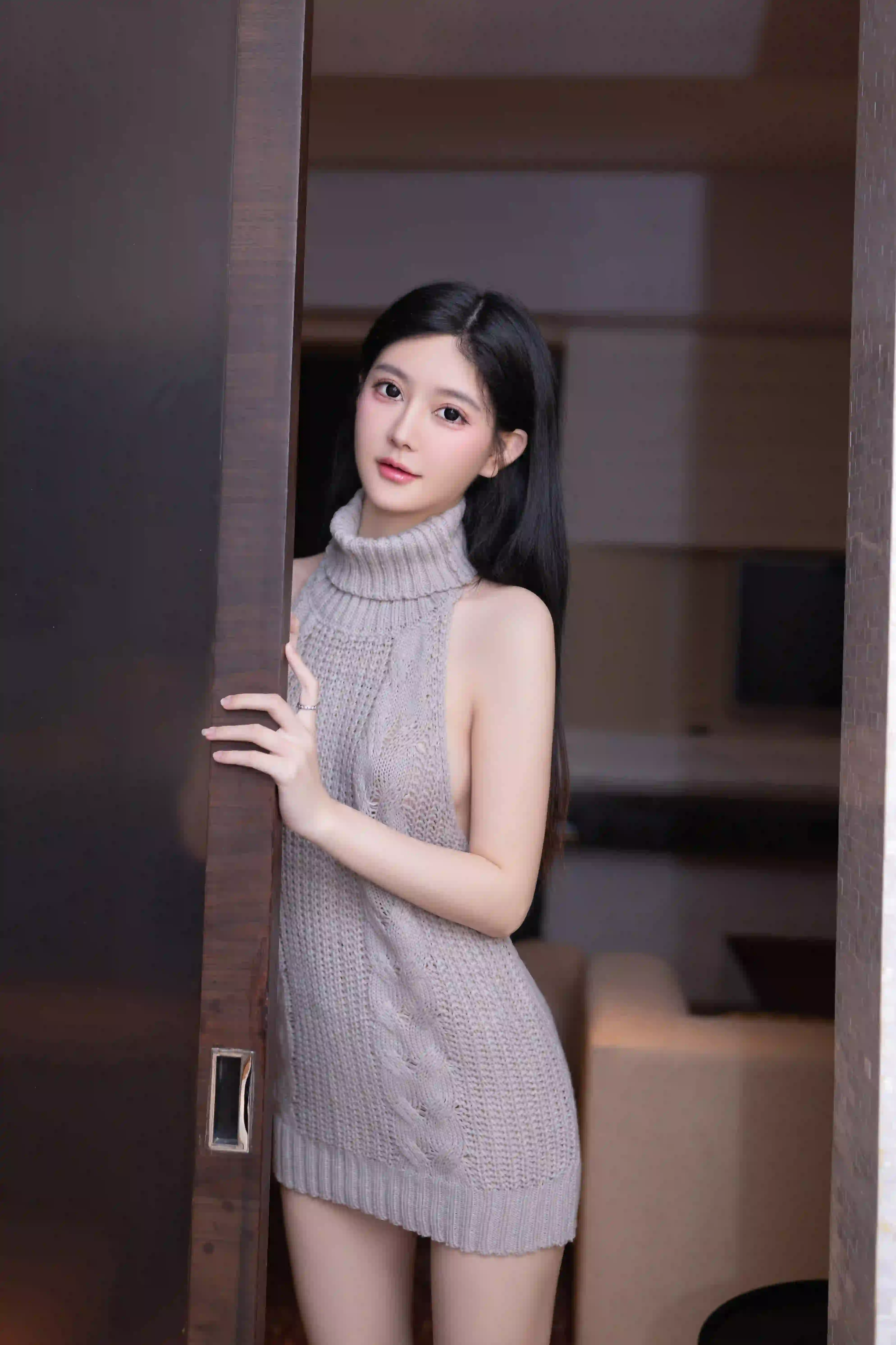 谢小蒽 NO.039 内购无水印 7818 露背毛衣 [100P 1.17 GB] - 第1张