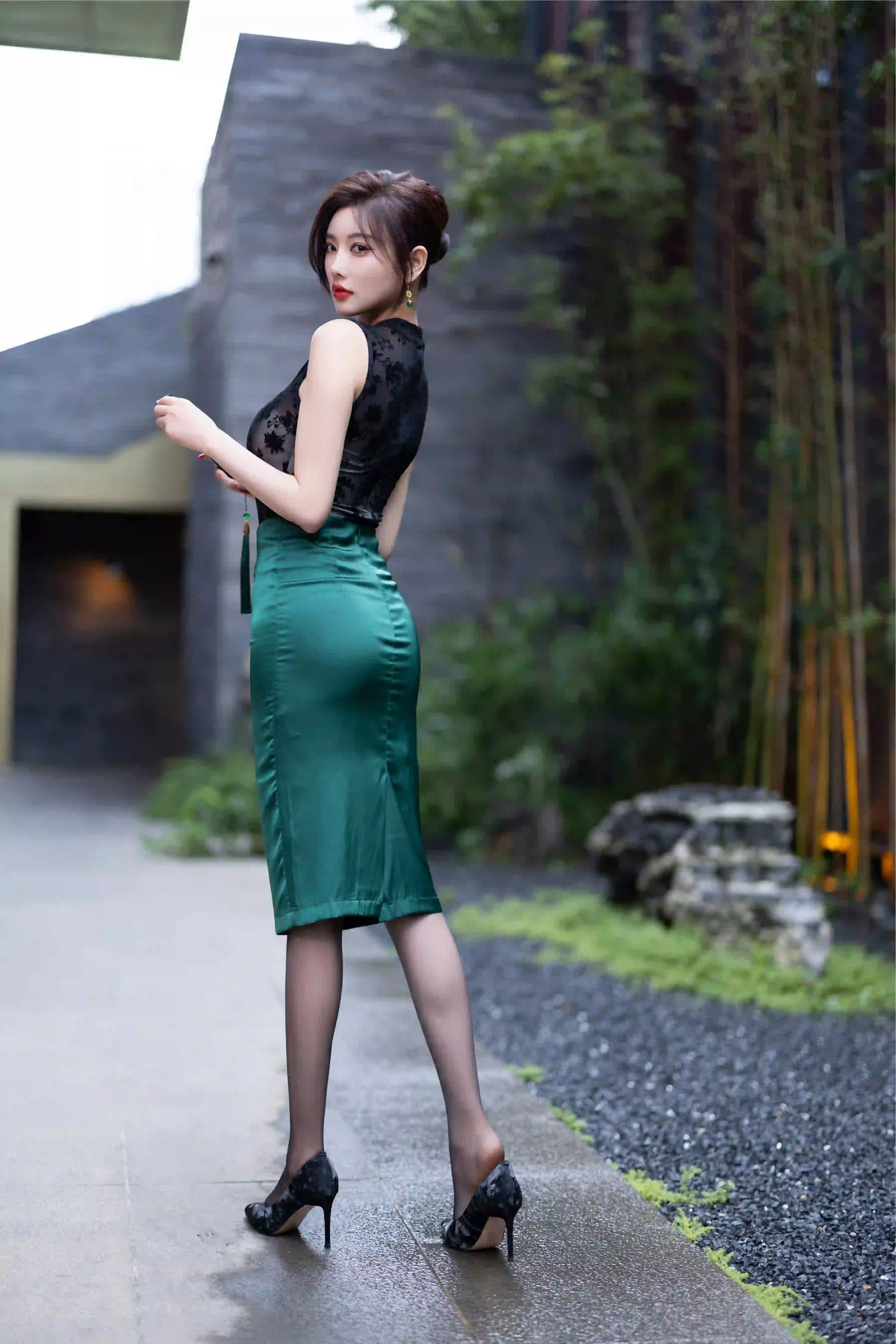 杨晨晨 NO.030 内购无水印 9384 绿色长裙 [100P 897.13 MB] - 第1张