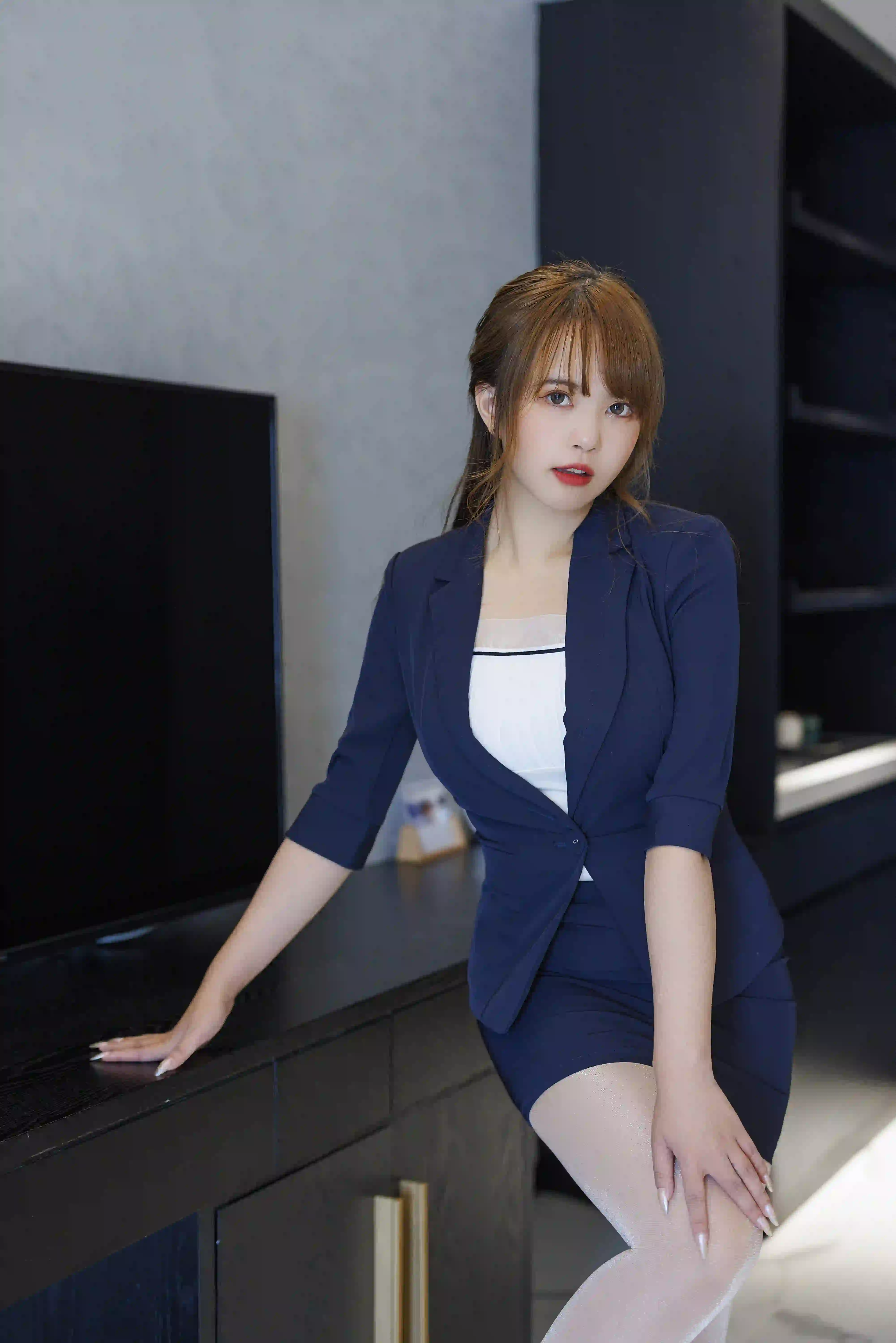 张思允Nice NO.007 内购无水印 蓝色制服 [59P 1.06 GB] - 第1张