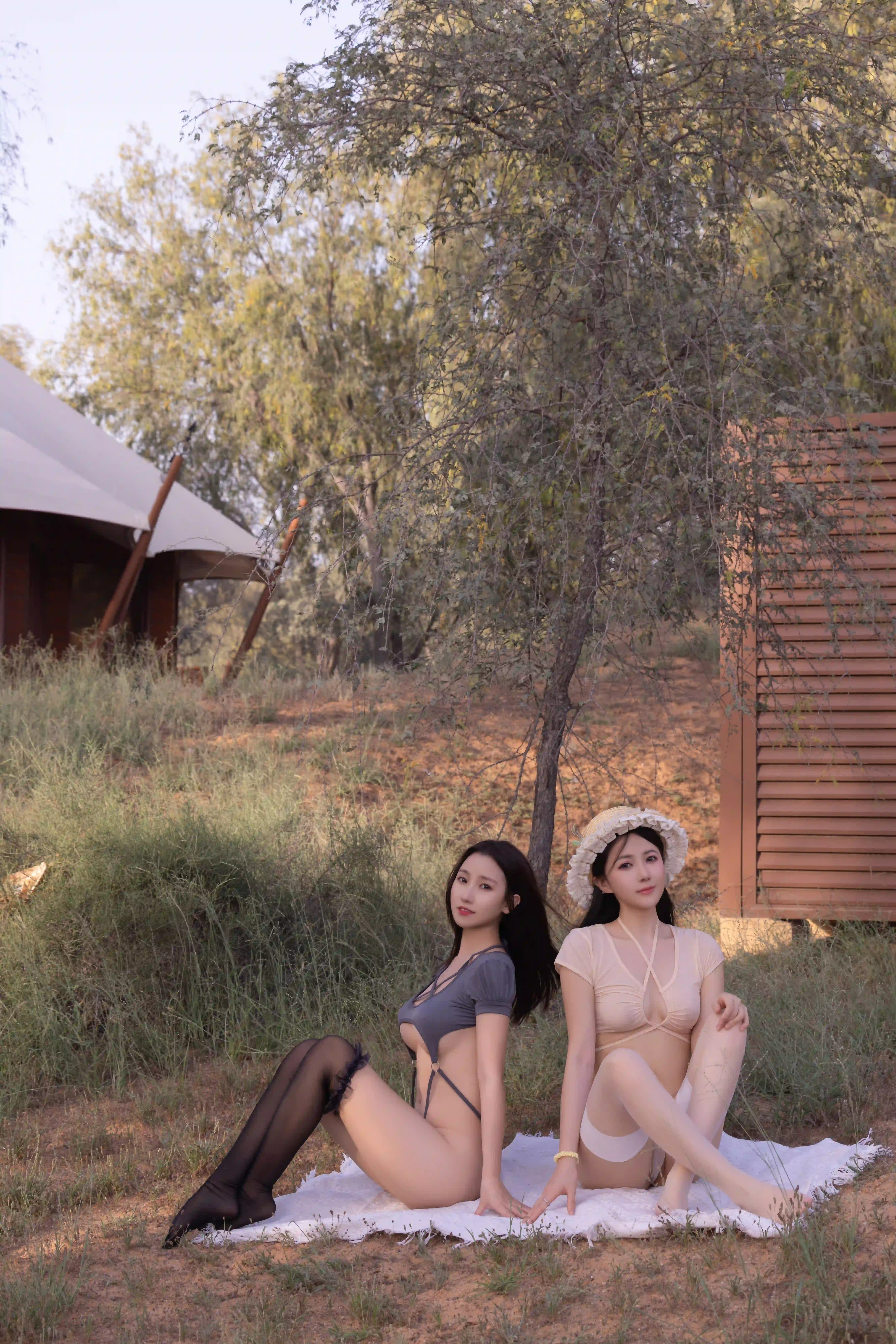 鱼子酱Fish NO.126 内购无水印 &杏子 双人演绎 妹妹 [125P 1.49 GB] - 第1张