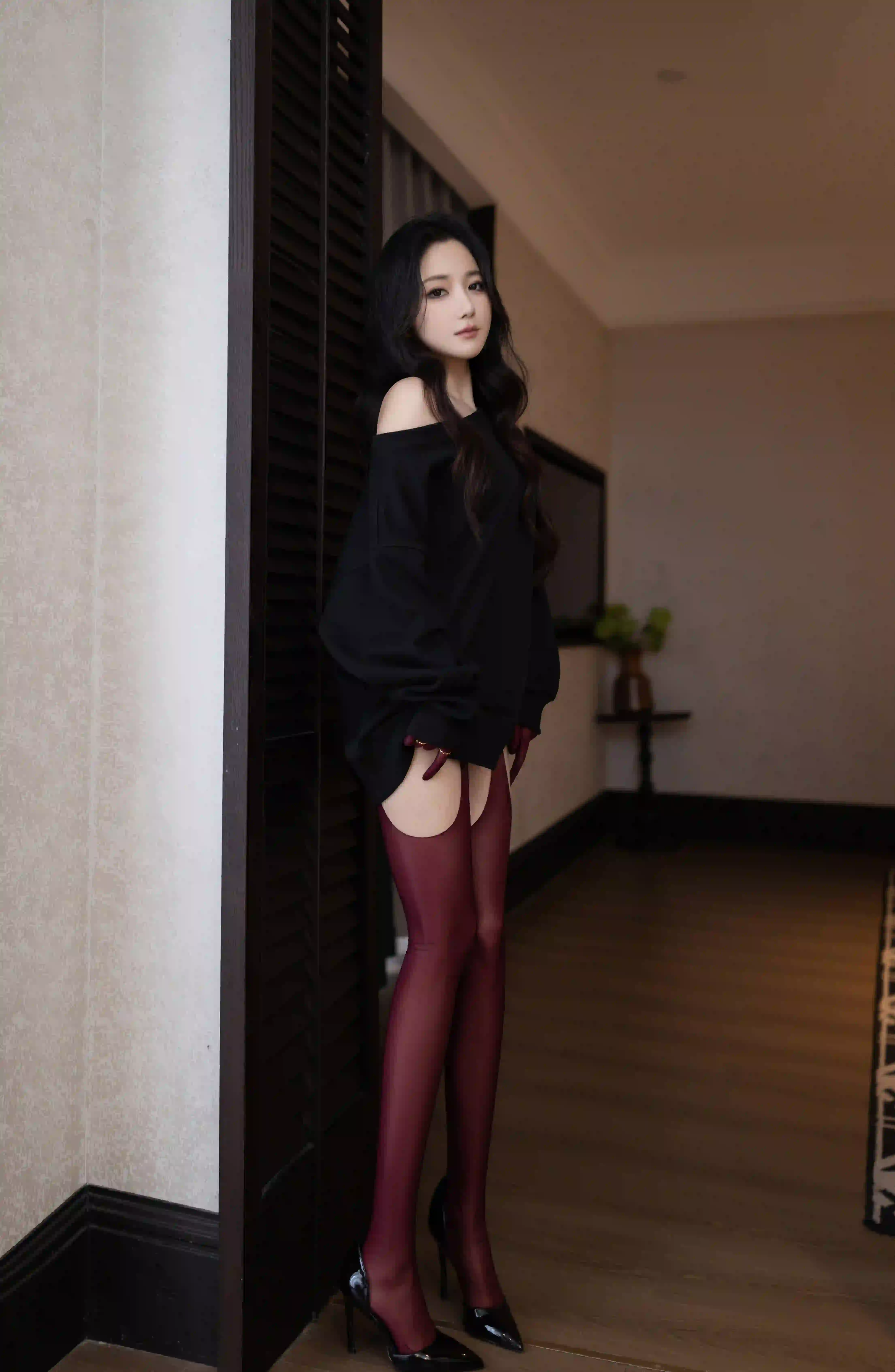 鱼子酱Fish NO.221 内购无水印 10790 红与黑 [120P 1.38GB] - 第3张
