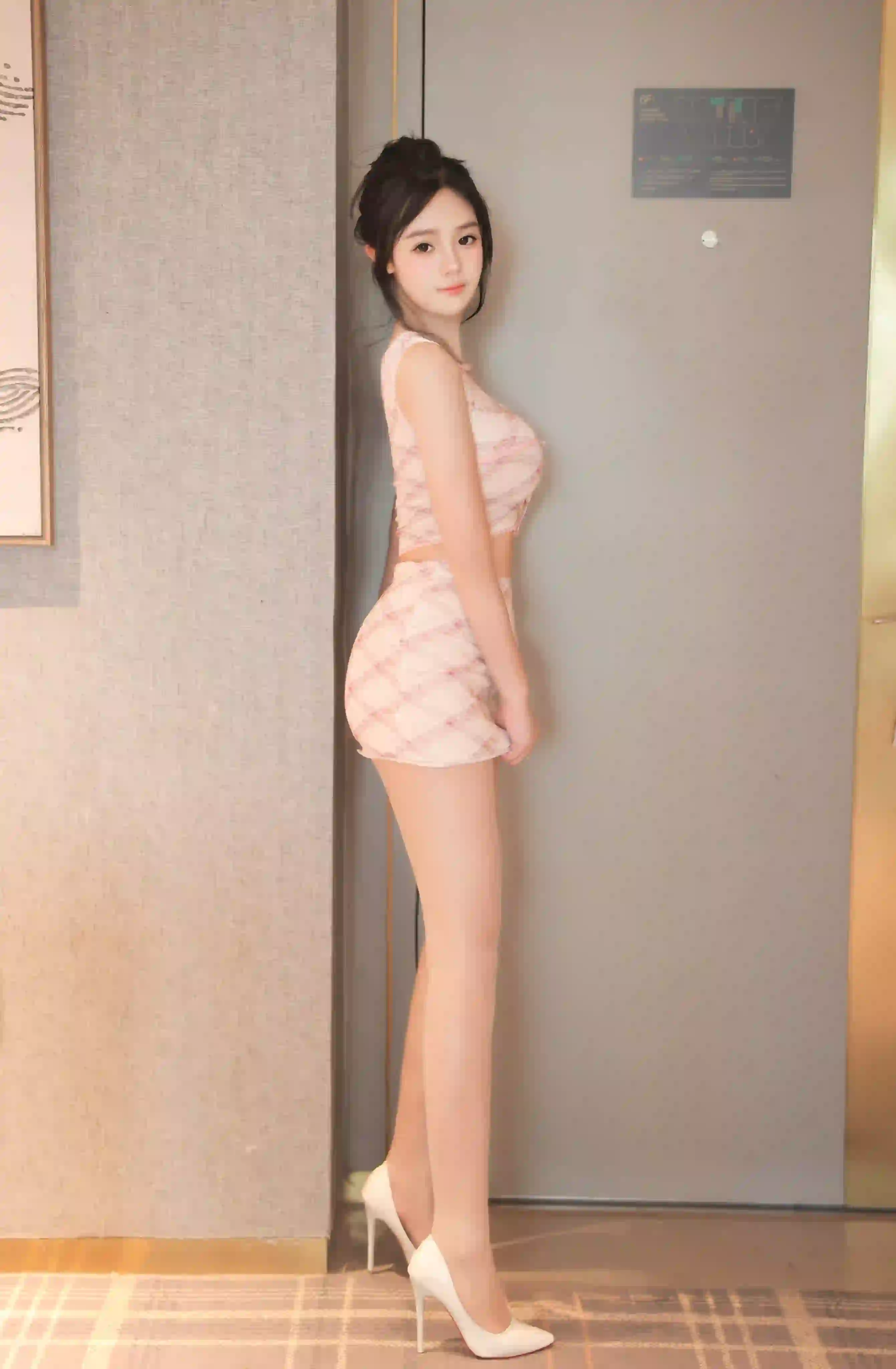 金小依 NO.001 内购无水印 8419 无内肉丝 [81P 378MB] - 第3张